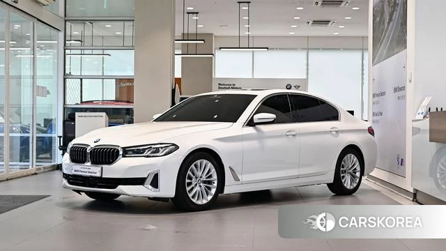 BMW 5 Series (G30) 2021 Белый из Кореи