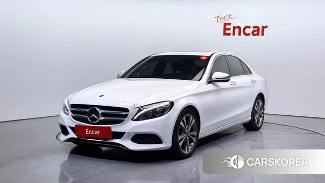 Mercedes-Benz C-Class W205 2018 Белый из Кореи