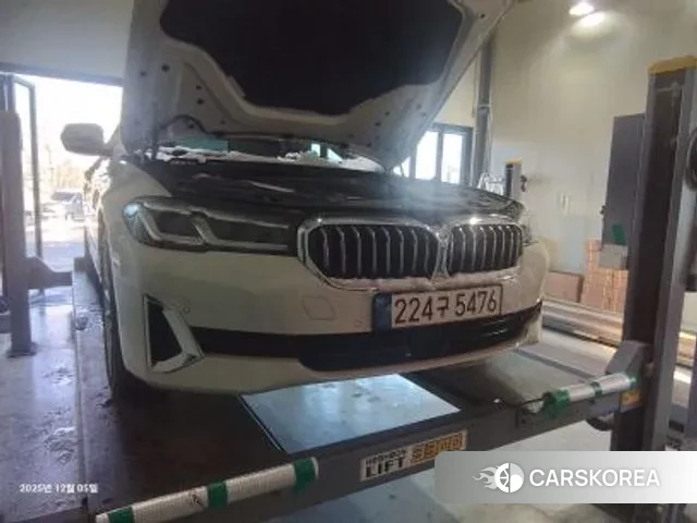 BMW 5 Series (G30) 2023 Белый из Кореи