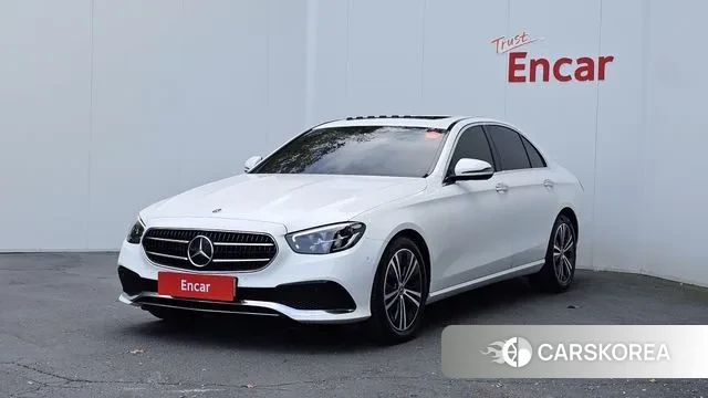 Mercedes-Benz E-Class W213 2020 Белый из Кореи