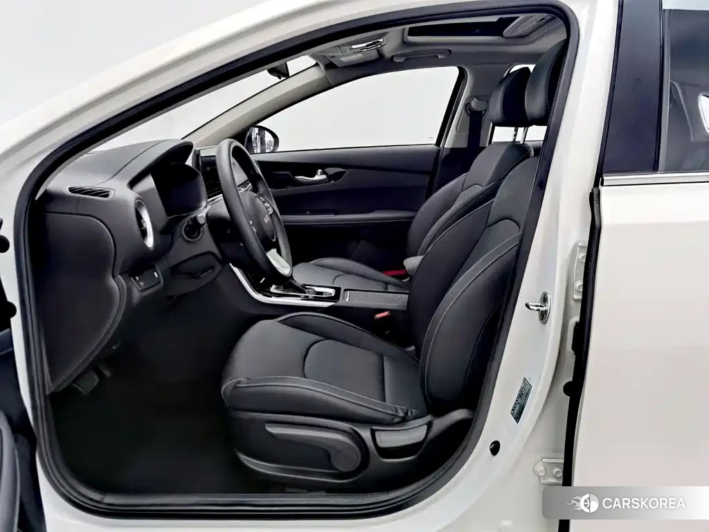Kia K3 2022 Белый из Китая