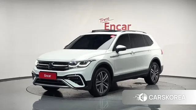 Volkswagen Tiguan Allspace 2024 Белый из Кореи