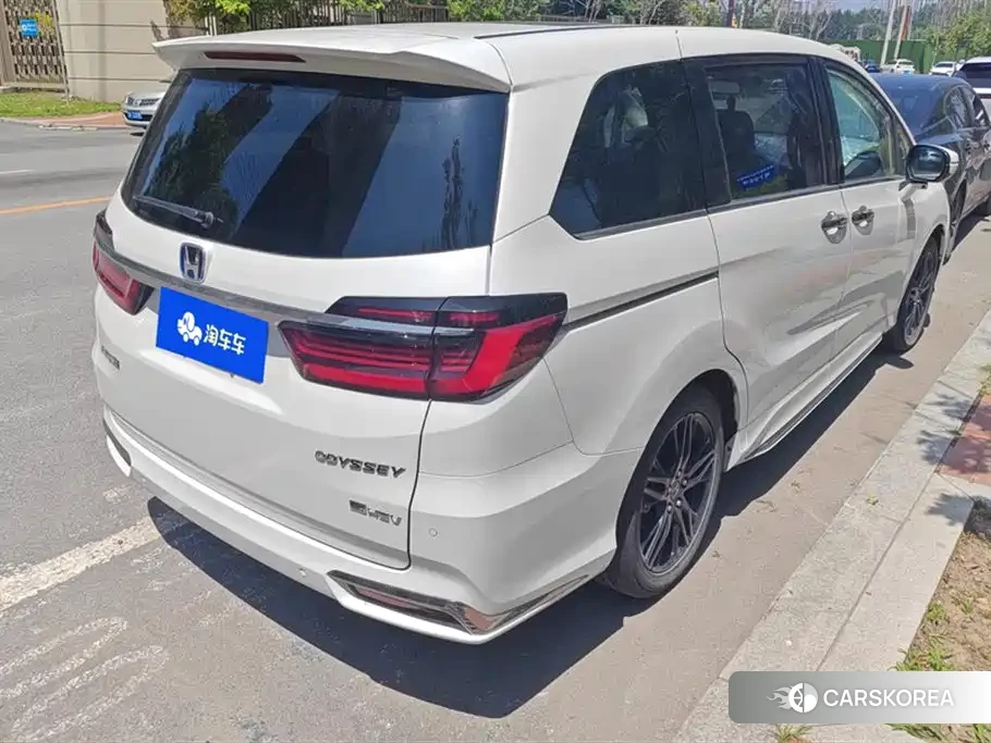 Honda Odyssey 2023 Белый из Китая, фото 2