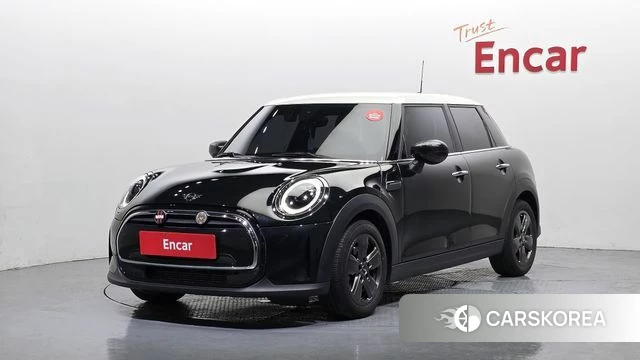 Mini Cooper 2023 Черный из Кореи