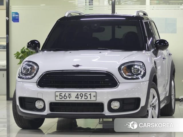 Mini Cooper Countryman 2019 Белый из Кореи