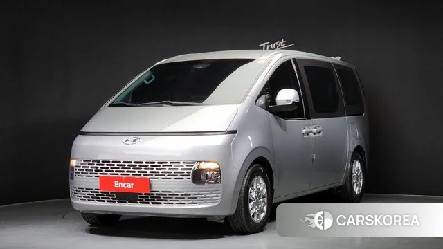 Hyundai Staria 2022 Серебристо-серый из Кореи