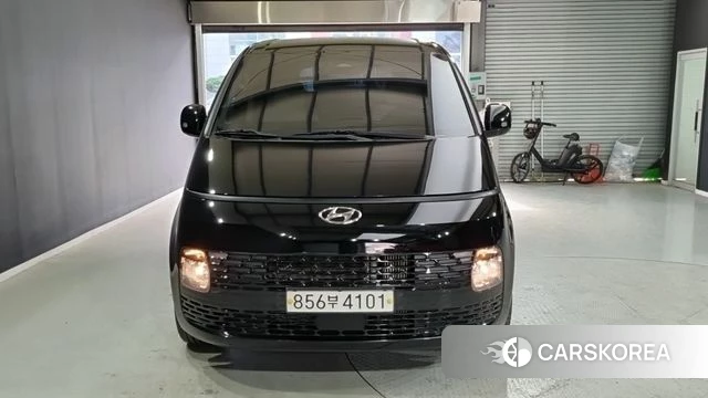 Hyundai Staria 2023 Черный из Кореи