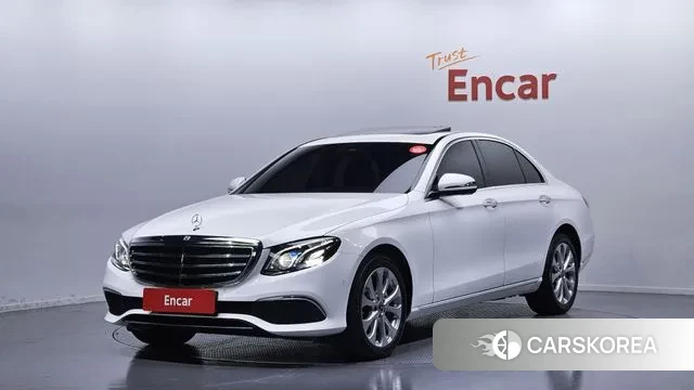 Mercedes-Benz E-Class W213 2019 Белый из Кореи