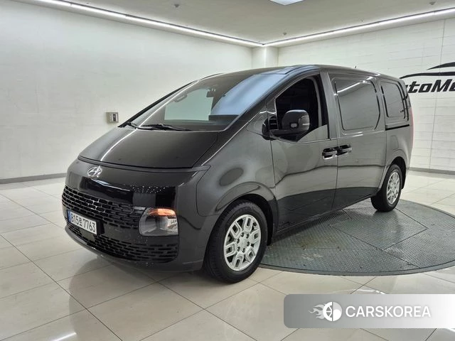 Hyundai Staria 2023 Черный из Кореи