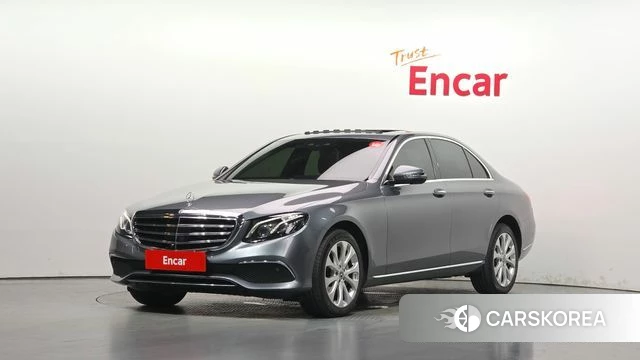 Mercedes-Benz E-Class W213 2020 Серый из Кореи