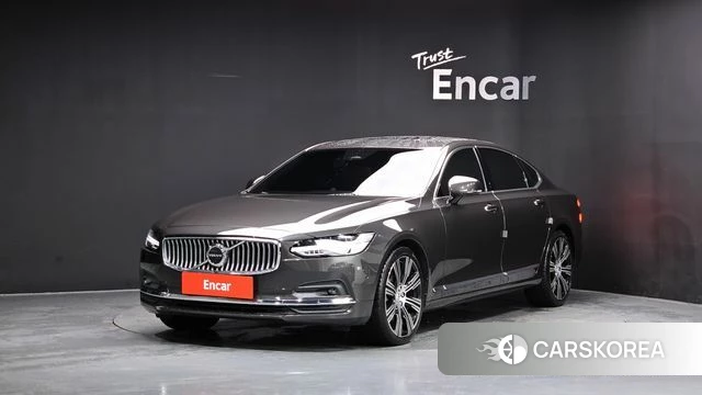 Volvo S90 2023 Серый из Кореи