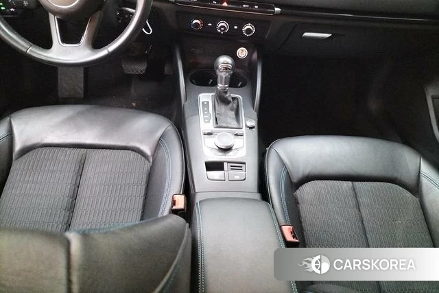 Audi A3 2021 Белый из Китая