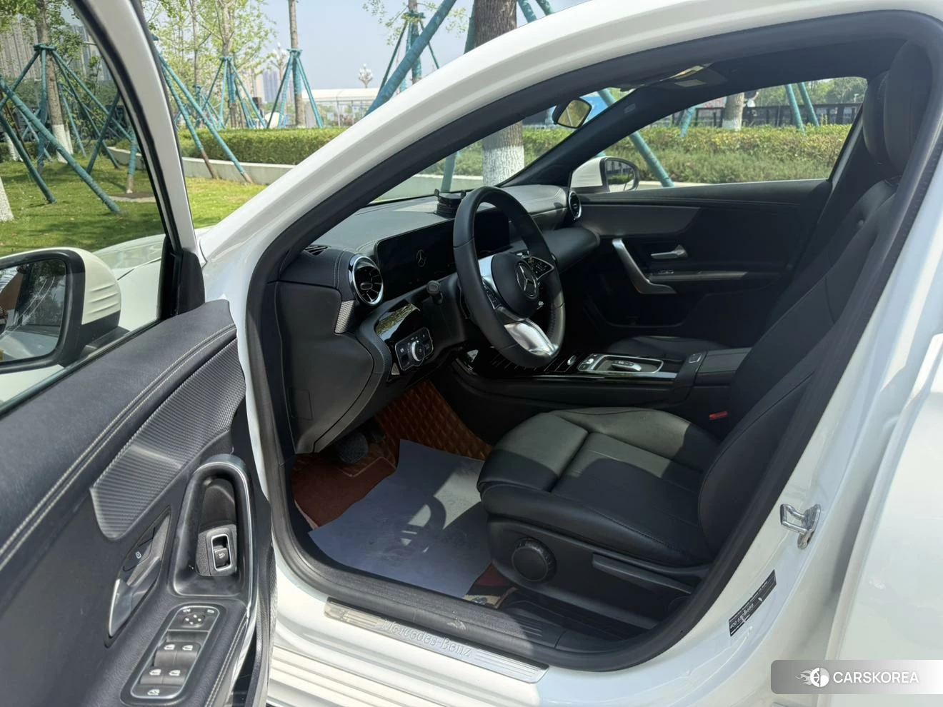 Mercedes-Benz Class A 2022 Белый из Китая