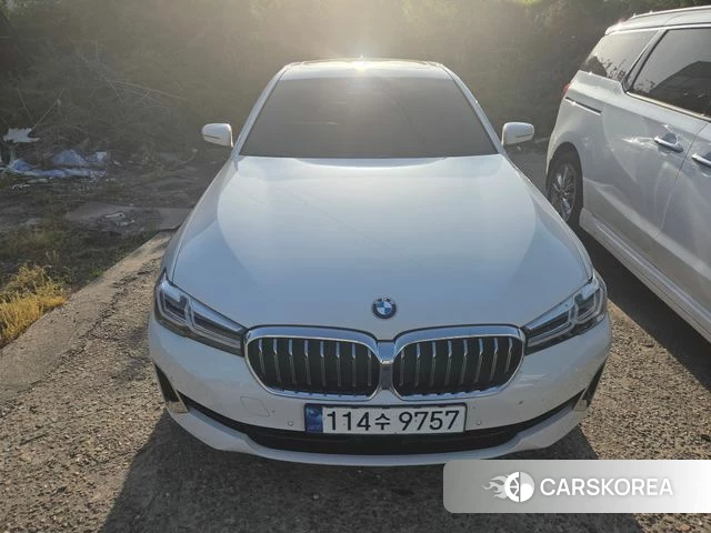BMW 5 Series (G30) 2023 Белый из Кореи