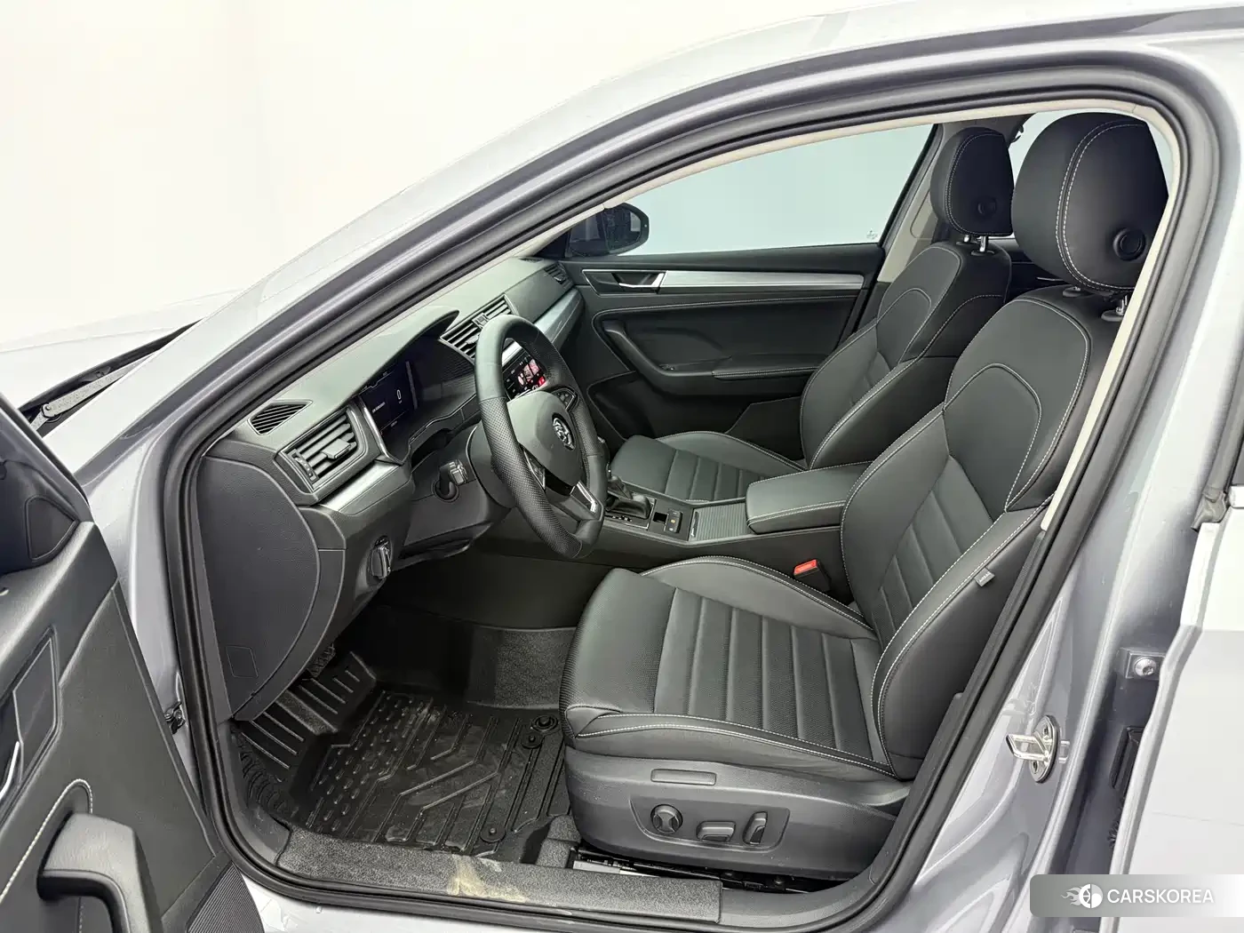 Skoda Speed pie 2024 Silver/gray из Китая