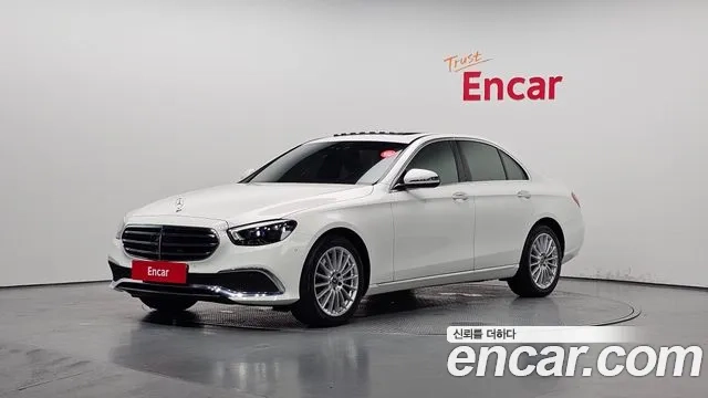 Mercedes-Benz E-Class W213 2021 Белый из Кореи