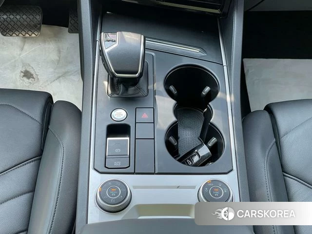 Volkswagen Touareg 2021 Черный из Китая