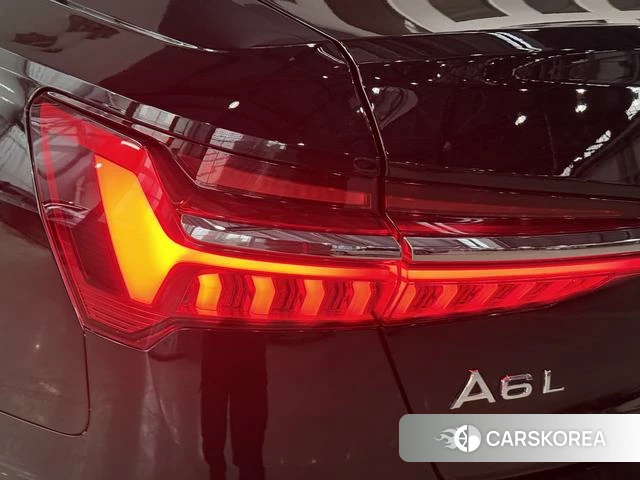 Audi A6L 2023 Черный из Китая