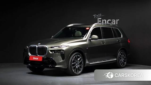 BMW X7 (G07) 2025 Цвет тростника из Кореи