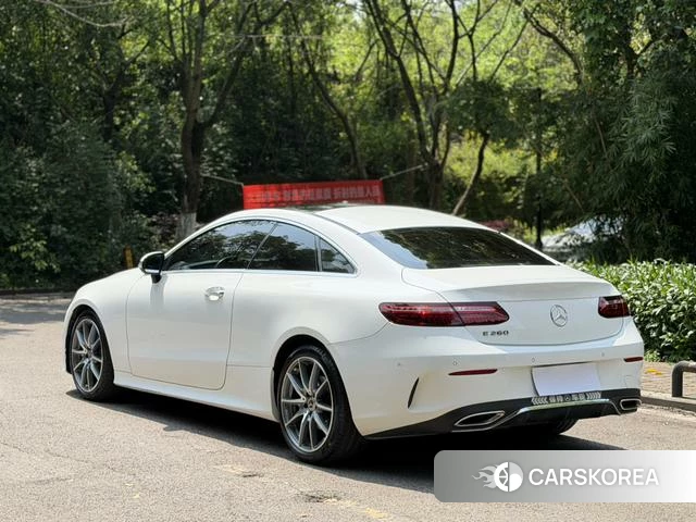 Mercedes-Benz E-class (imported) 2021 Белый из Китая
