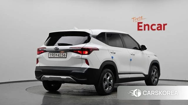Kia Seltos 2020 Белый из Кореи