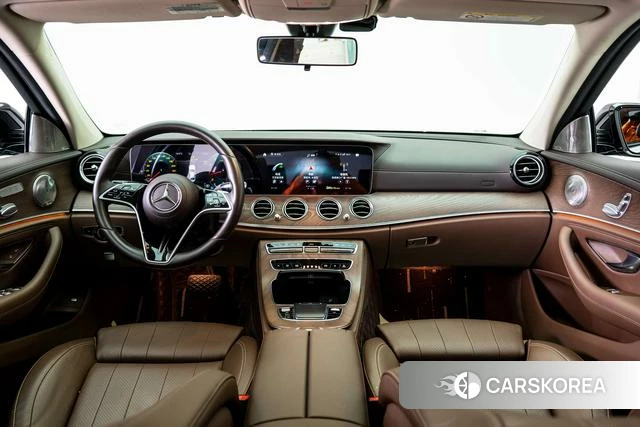 Mercedes-Benz E-class 2022 Черный из Китая