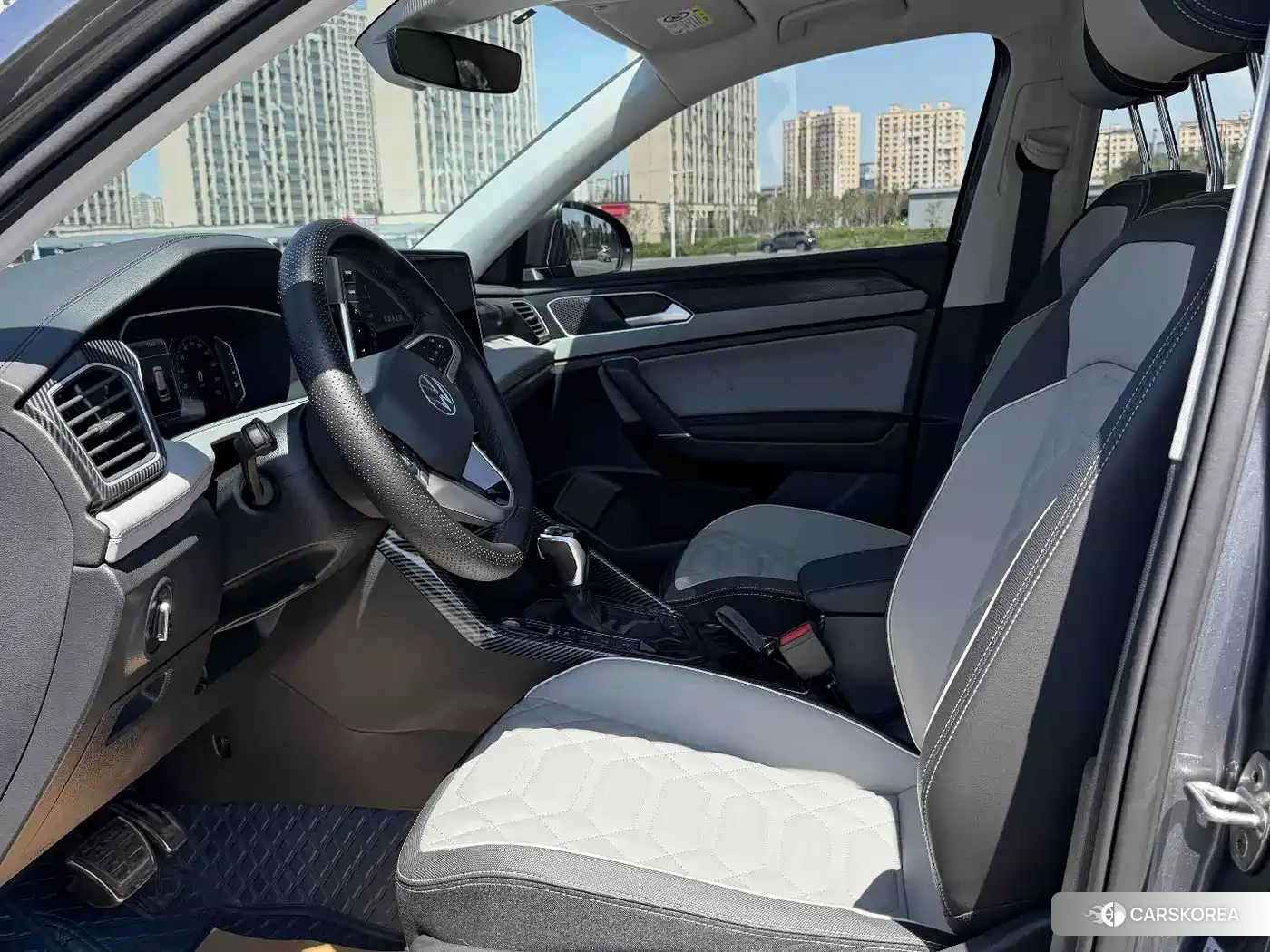 Volkswagen Tanyue 2024 Silver/gray из Китая, фото 2