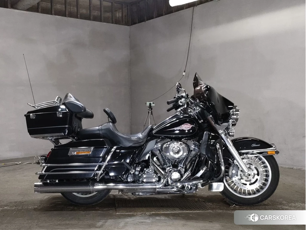 Проданный Harley-Davidson Electra Glide FLHTC1580 2010 из Японии