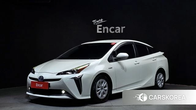 Toyota Prius 4th Generation 2019 Белый из Кореи