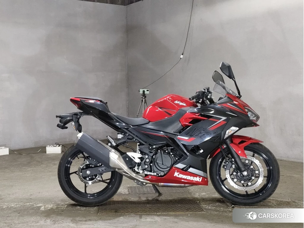 Проданный Kawasaki NINJA 400 2019 из Японии