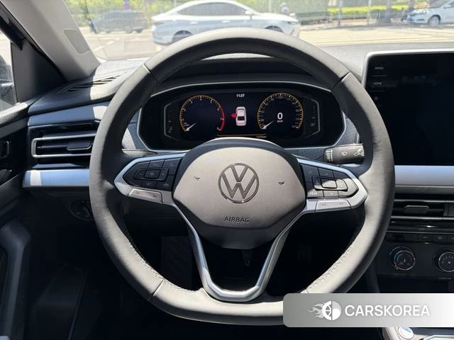 Volkswagen Lavida 2024 Черный из Китая