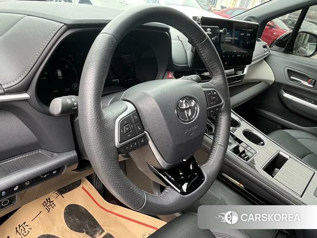 Toyota Grevia 2023 Черный из Китая