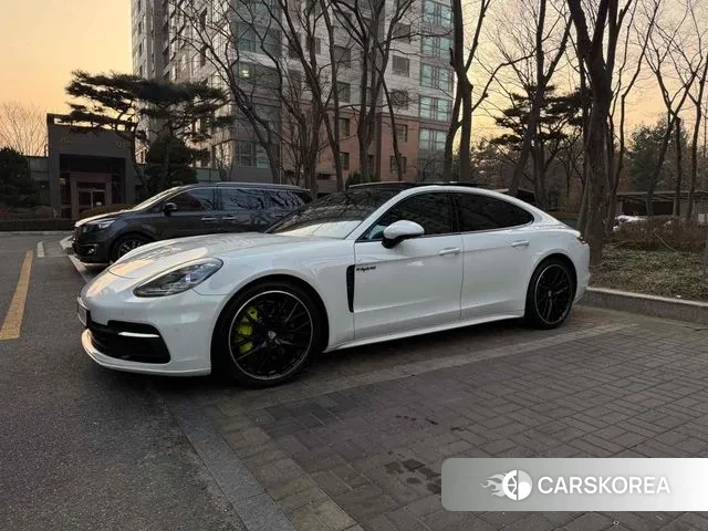 Porsche Panamera (971) 2018 Белый из Кореи