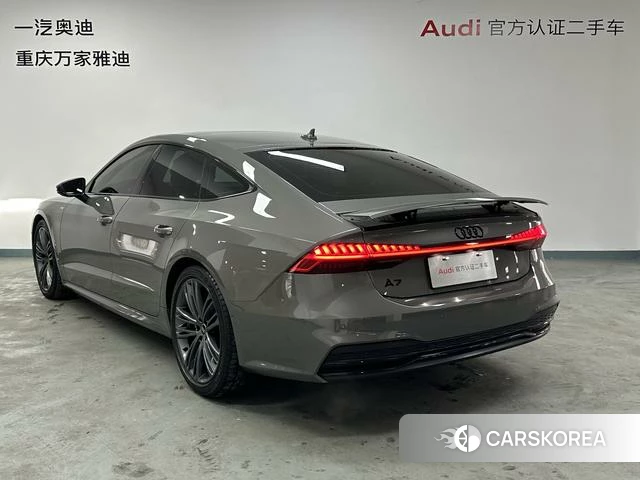 Audi A7 2023 Темно-серый из Китая