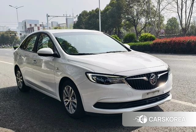 Buick Yinglang 2020 Белый из Китая