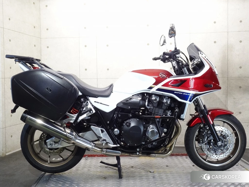 Проданный Honda CB1300SF BOLDOR ABS 2019 из Японии, фото 2