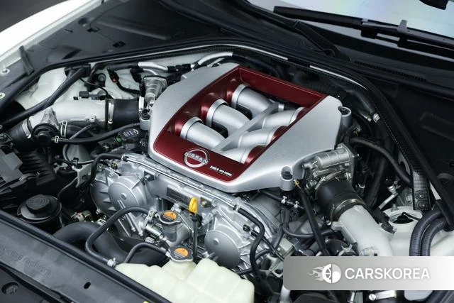 Nissan GT-R 2026 Белый из Китая