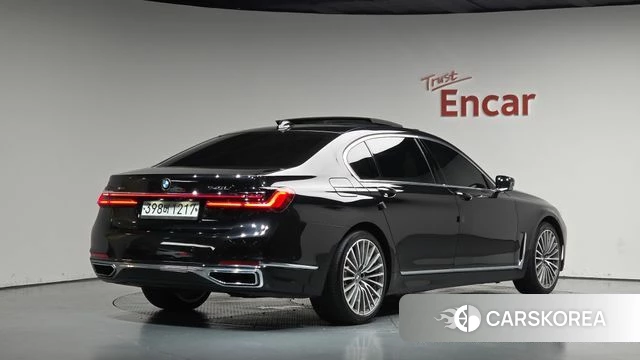 BMW 7 Series (G11) 2020 Черный из Кореи
