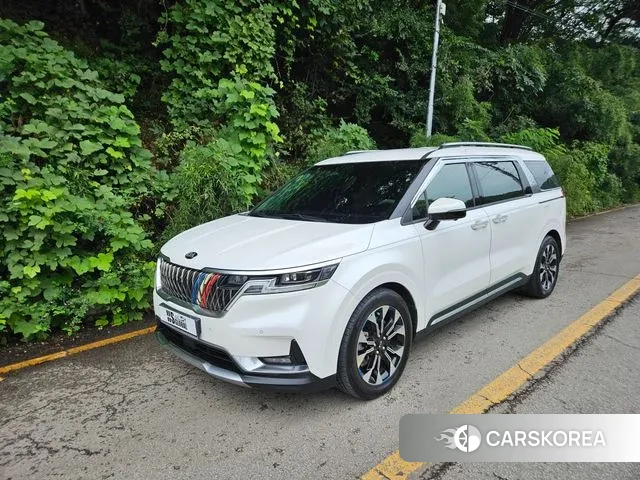 Kia Carnival 4th generation 2021 Белый из Кореи