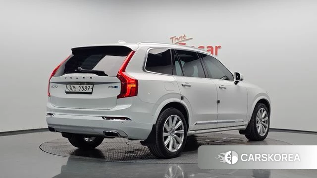 Volvo XC90 second Generation 2019 Белый из Кореи