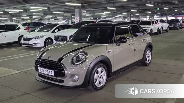 Mini Cooper D 2019 Светло-зеленый из Кореи