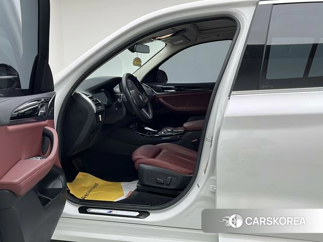 BMW iX3 2024 Белый из Китая