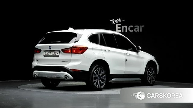 BMW X1 (F48) 2022 Белый из Кореи