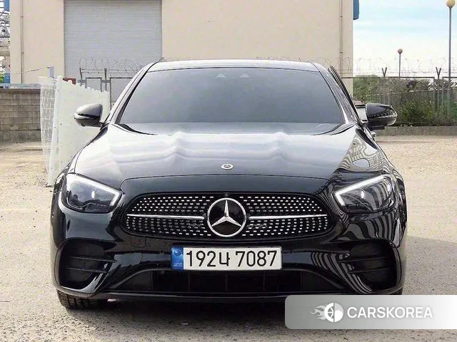 Mercedes-Benz E-Class W213 2023 Черный из Кореи