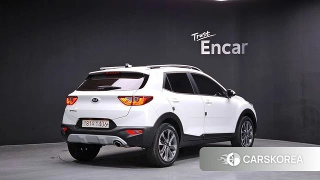 Kia Stonic 2020 Белый из Кореи