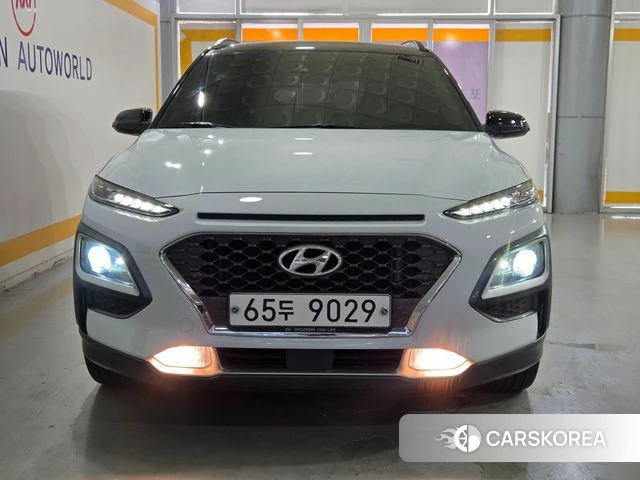 Hyundai Kona 2019 Белый из Кореи