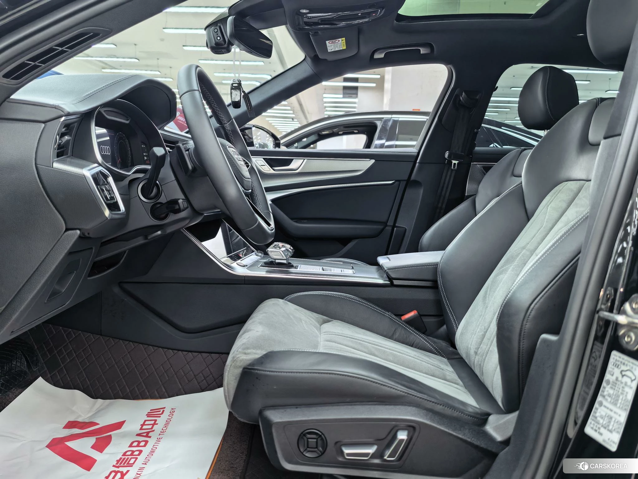 Audi A6L 2023 Черный из Китая
