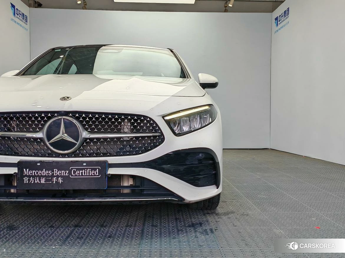 Mercedes-Benz Class A 2022 Белый из Китая