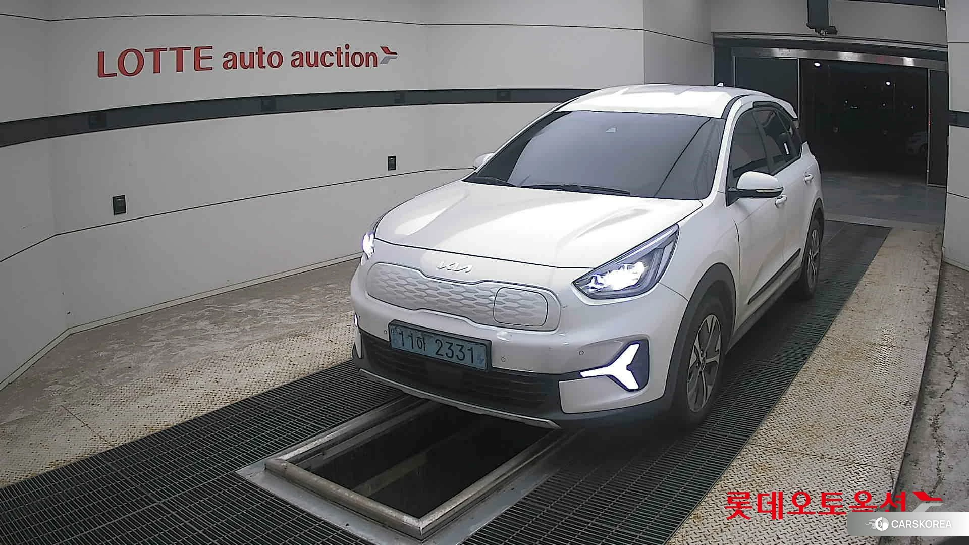 Kia Niro Plus 2023 Snow White Pearl (optional) из Кореи