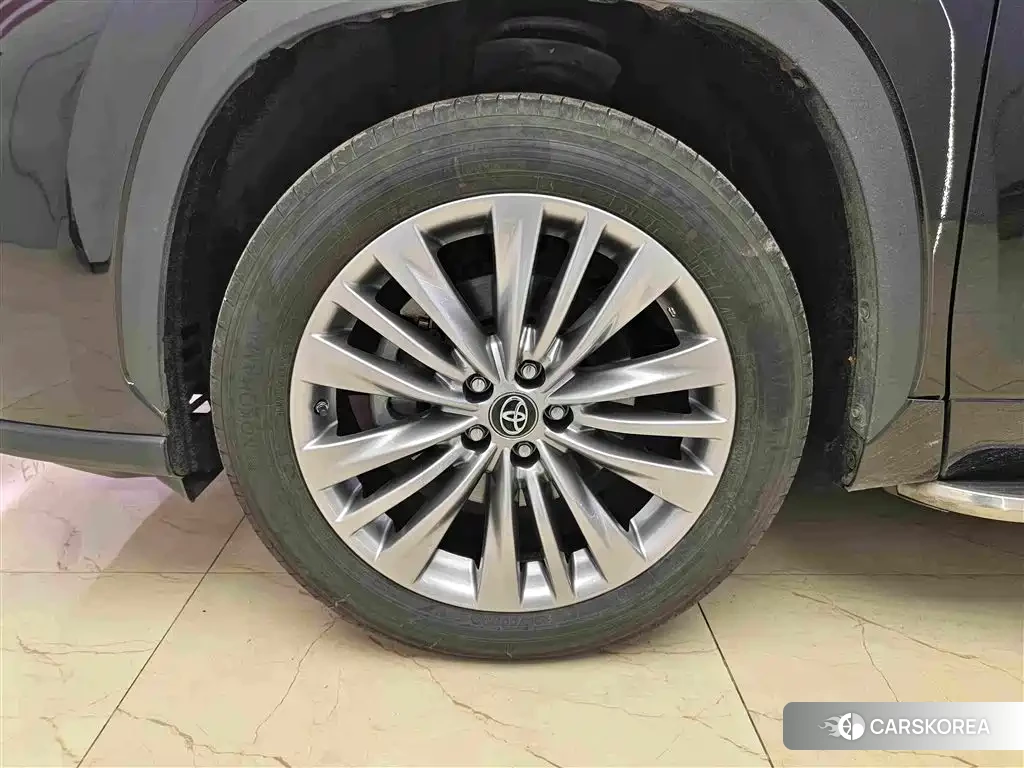 Toyota Highlander 2024 Черный из Китая